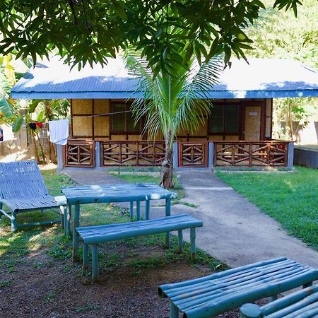 Fat Monkey Hostel Coron Kültér fotó