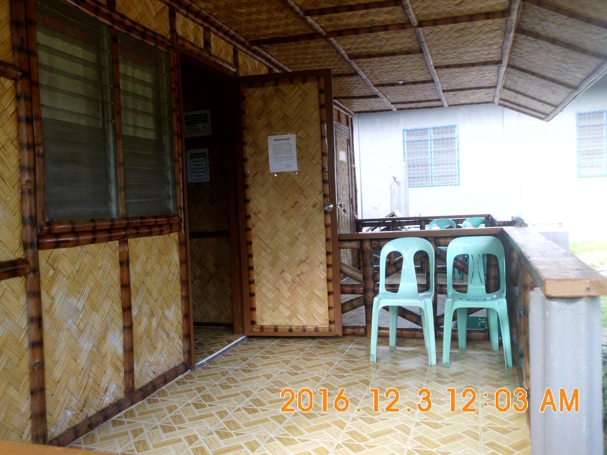 Fat Monkey Hostel Coron Kültér fotó