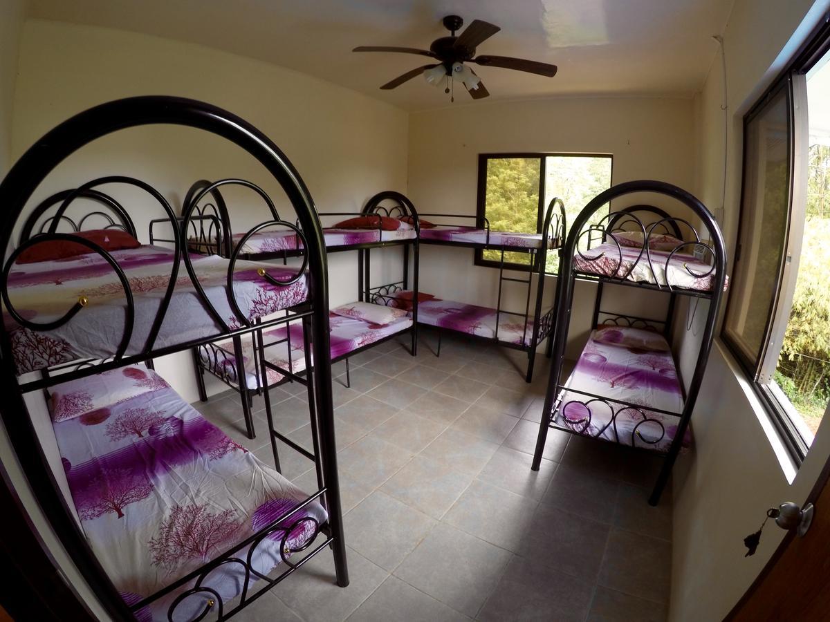Fat Monkey Hostel Coron Kültér fotó