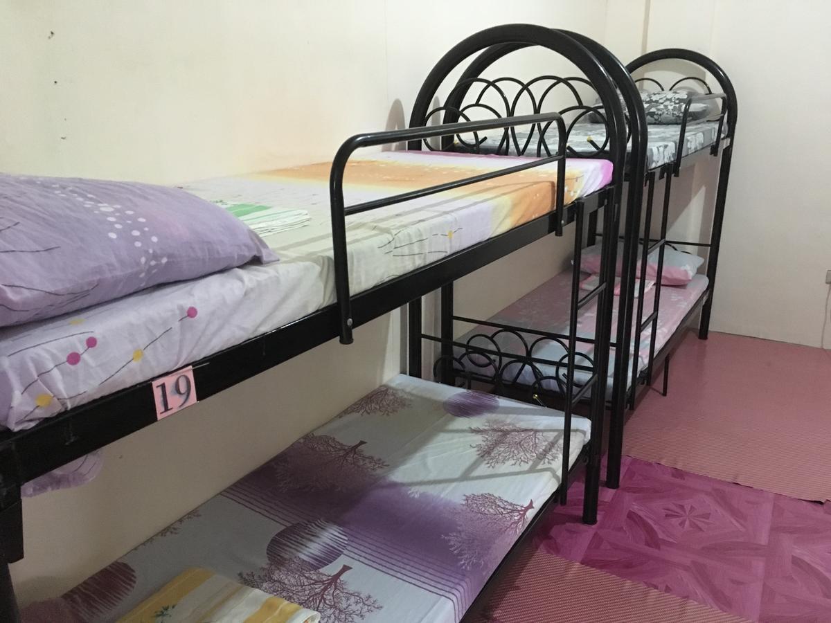 Fat Monkey Hostel Coron Kültér fotó