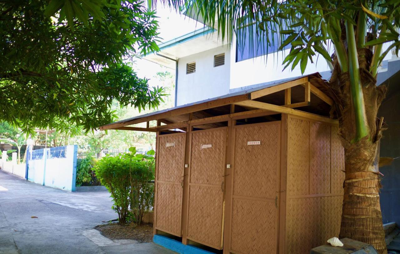 Fat Monkey Hostel Coron Kültér fotó