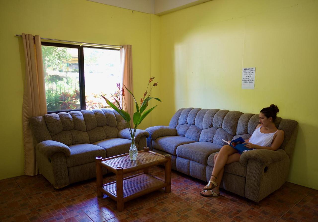 Fat Monkey Hostel Coron Kültér fotó
