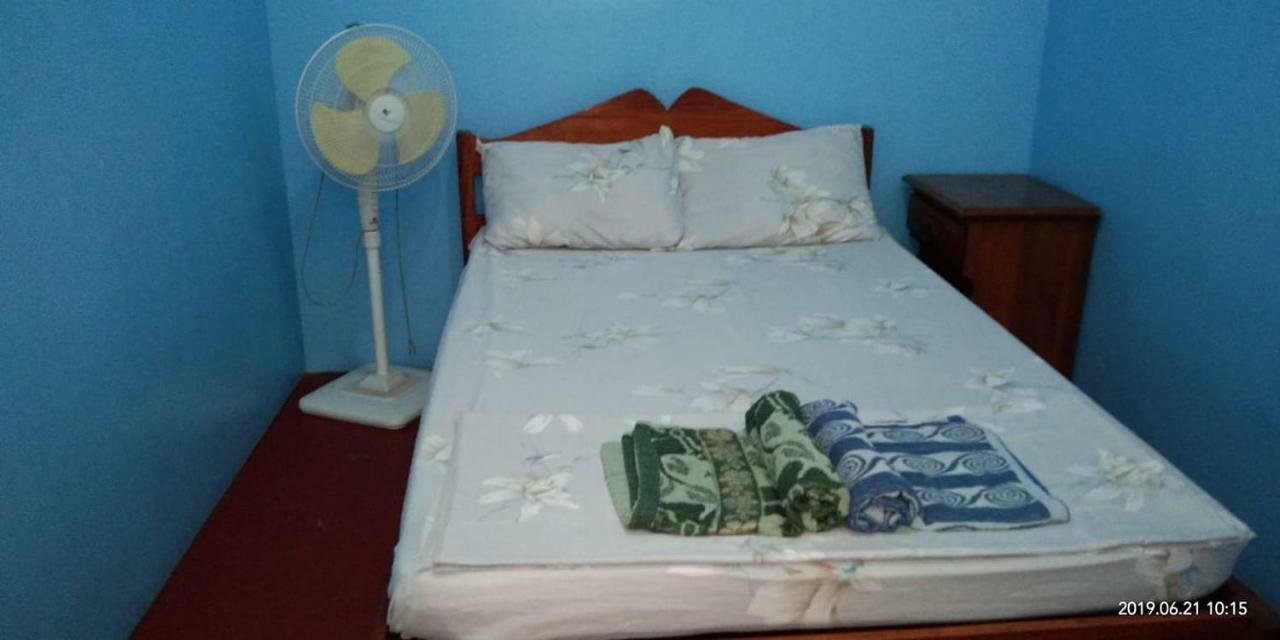 Fat Monkey Hostel Coron Kültér fotó