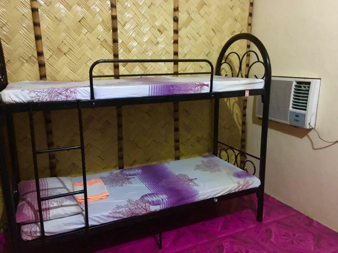 Fat Monkey Hostel Coron Kültér fotó